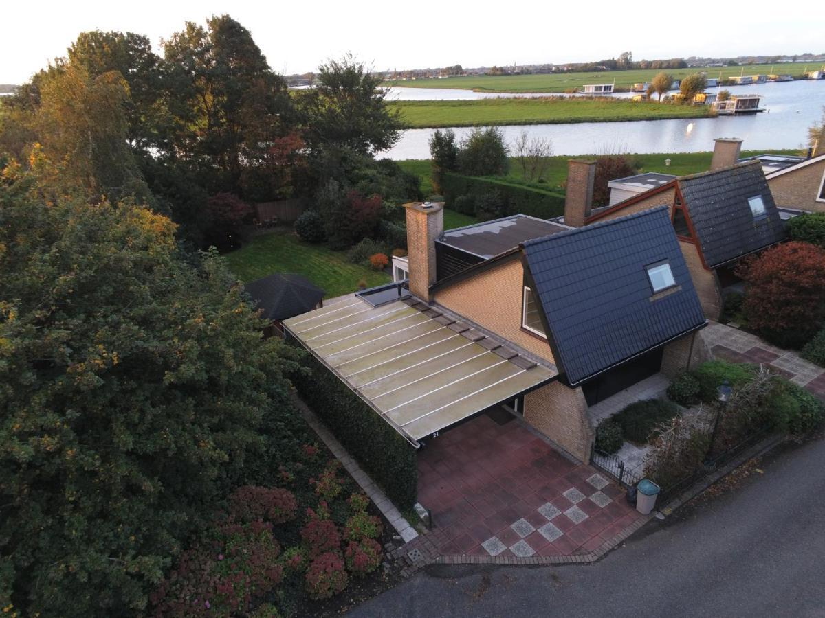 Lake House 21 Relax Accommodation Ir Sauna Warmond Esterno foto